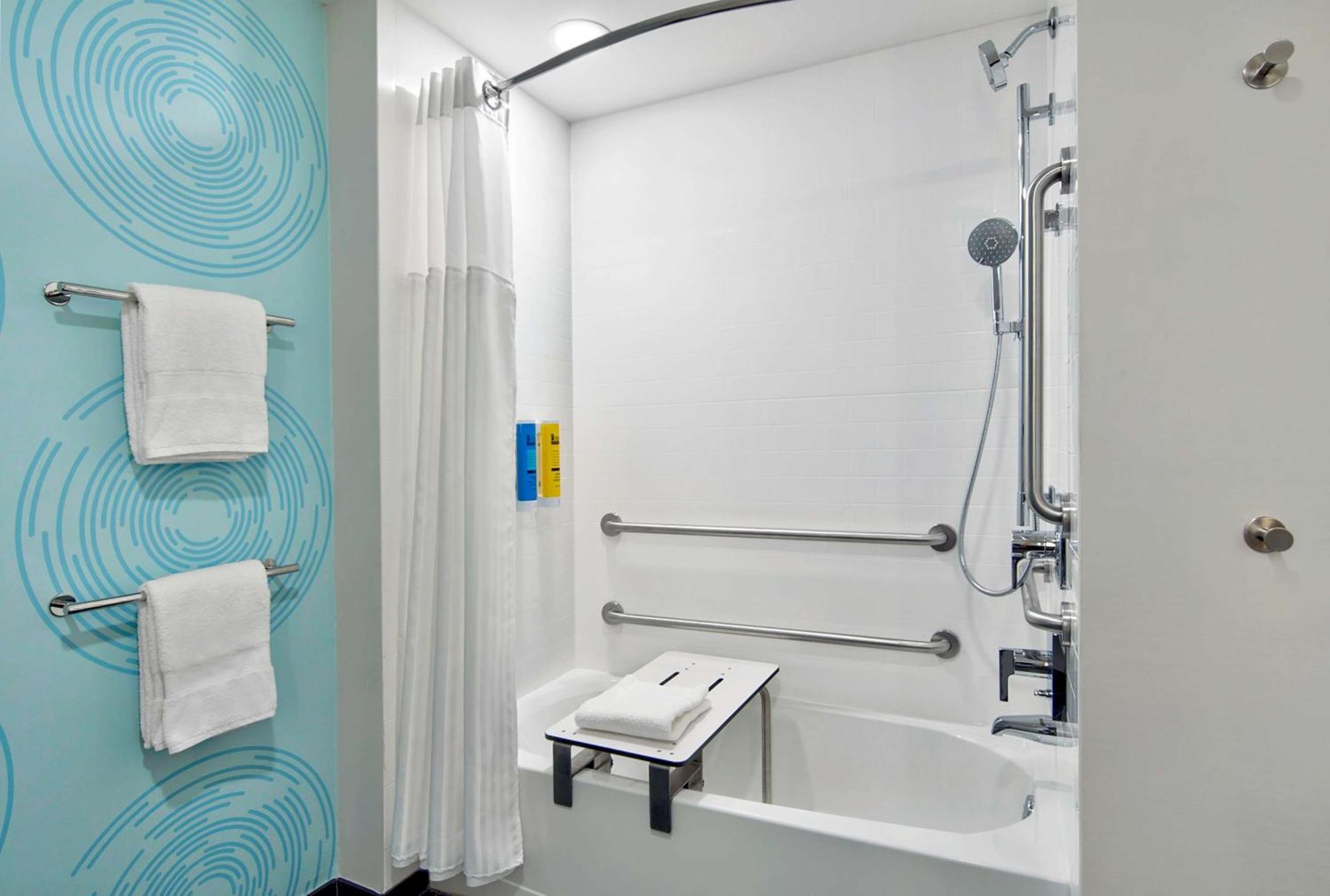 Tru By Hilton Ashburn One Loudoun, Va Hotel ภายนอก รูปภาพ